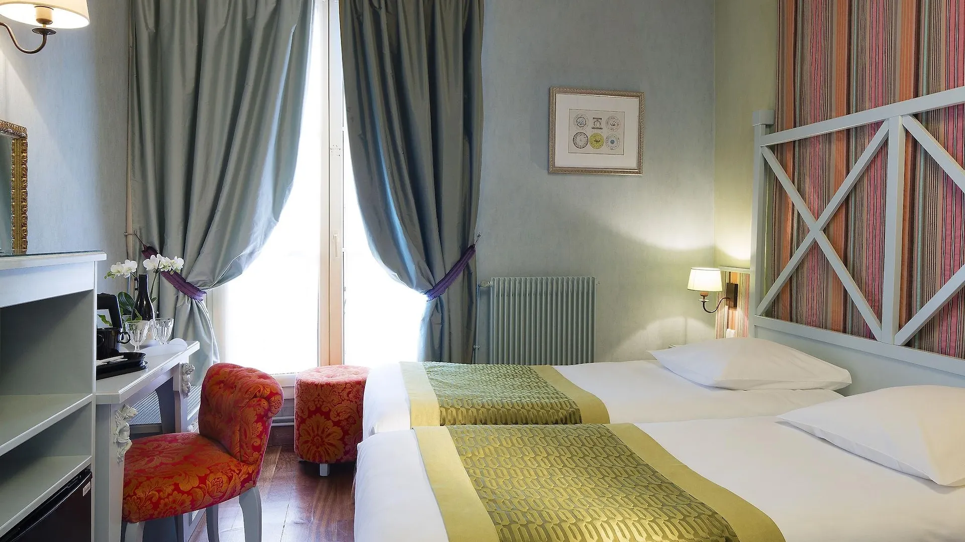 Louvre Bons Enfants Hotel 3*