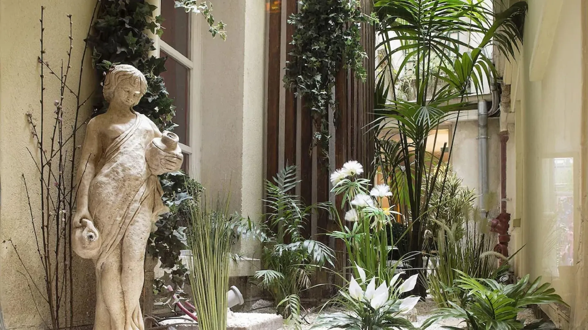 Louvre Bons Enfants Parijs
