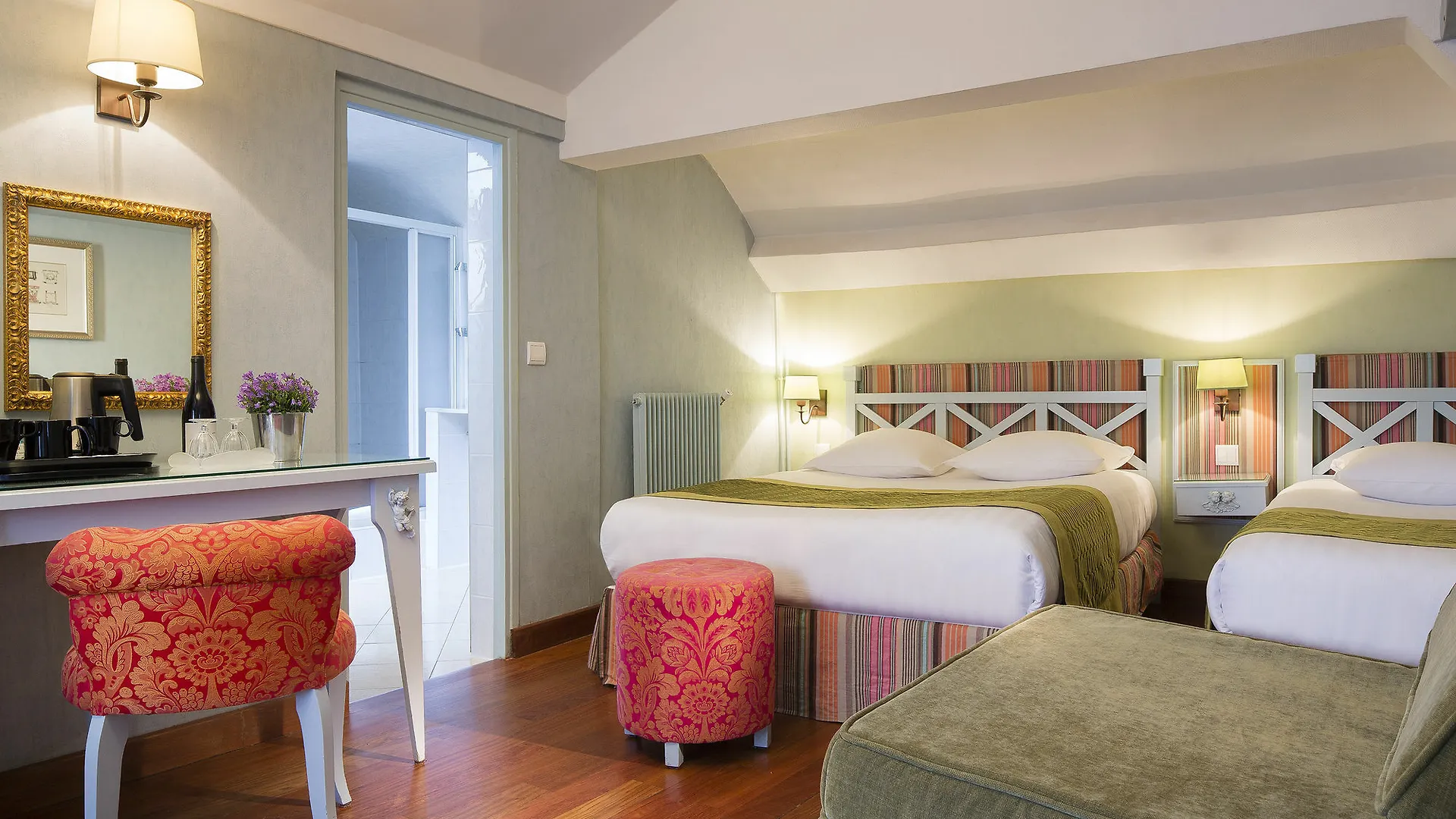 Louvre Bons Enfants Hotel