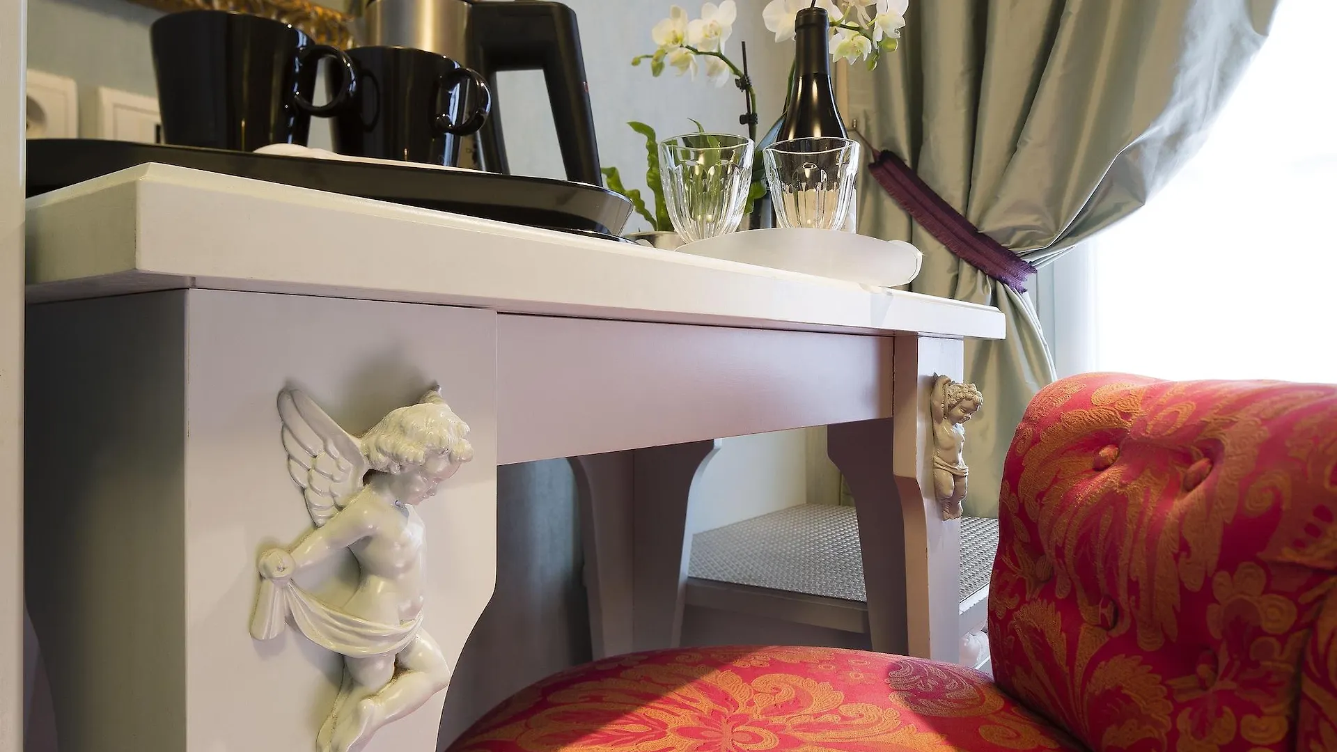Hotell Louvre Bons Enfants 3*