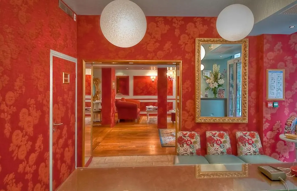Louvre Bons Enfants Hotell 3*