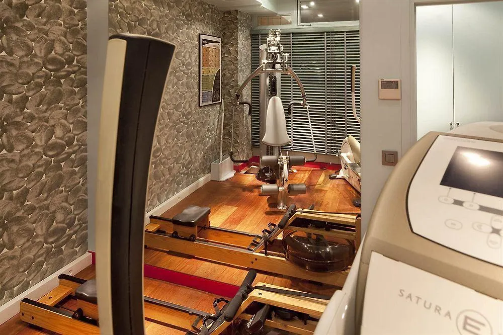 Louvre Bons Enfants Hotell Paris